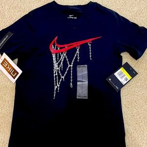 Boys size youth small Nike shirt